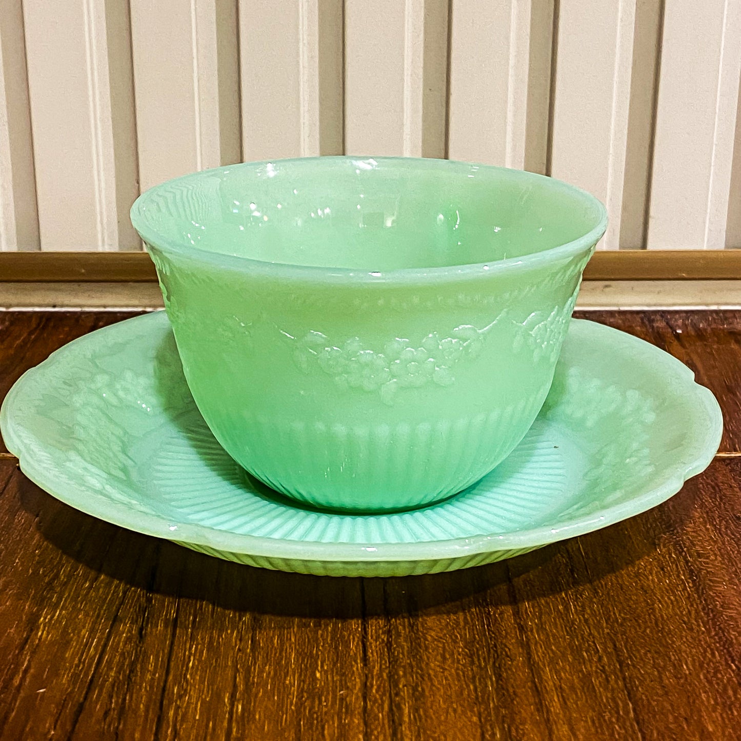 FireKing Jadeite Alice Cup & Sauce (alice3)