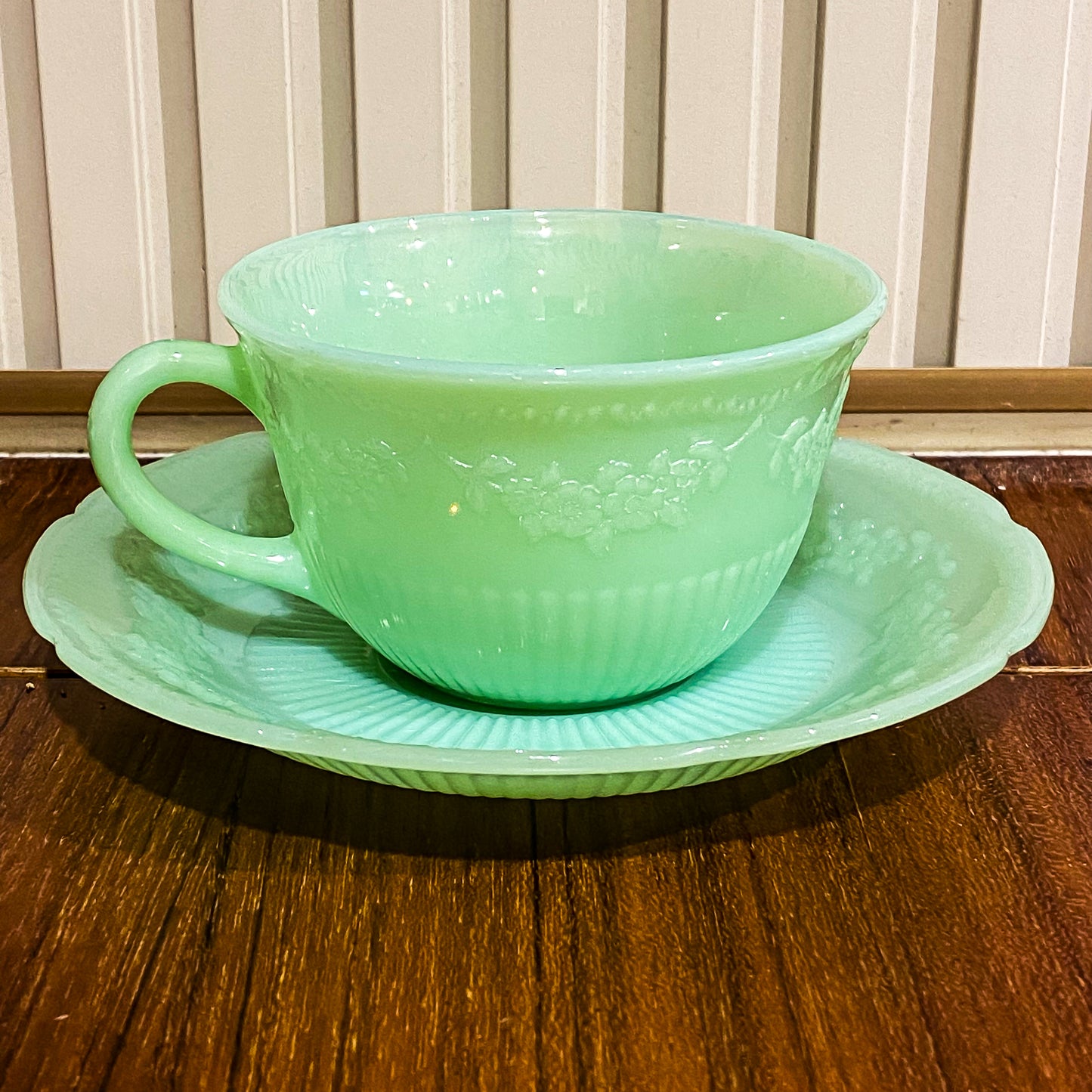 FireKing Jadeite Alice Cup & Sauce (alice4)