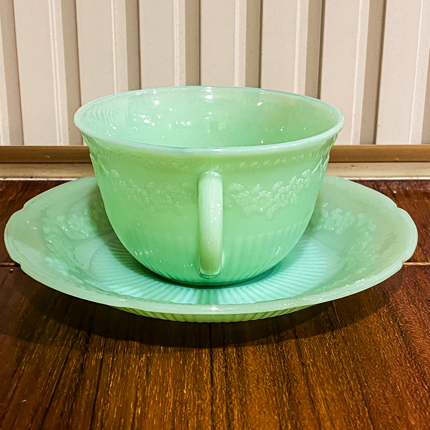 FireKing Jadeite Alice Cup & Sauce (alice4)