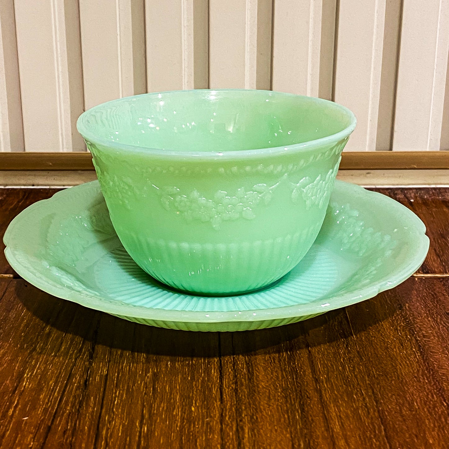 FireKing Jadeite Alice Cup & Sauce (alice4)