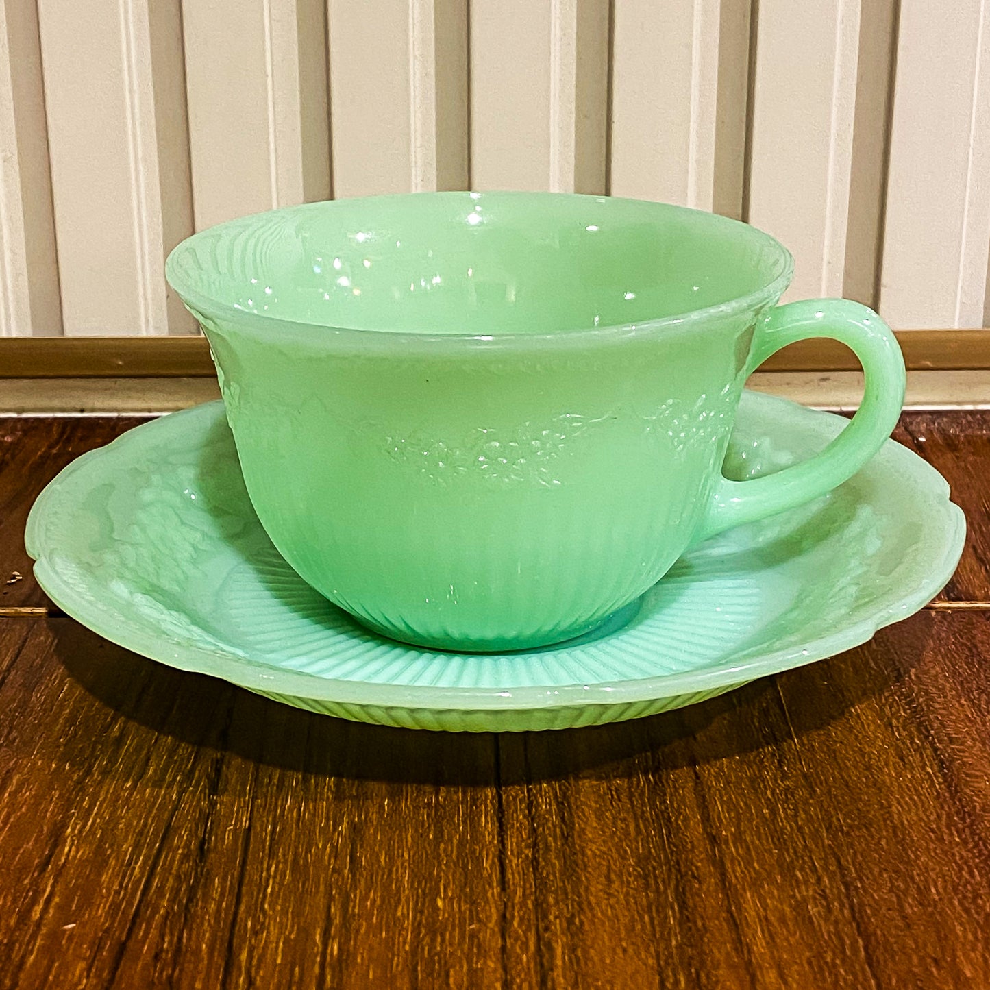 FireKing Jadeite Alice Cup & Sauce (alice1)