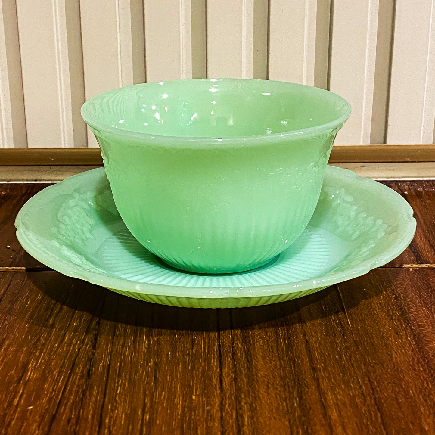 FireKing Jadeite Alice Cup & Sauce (alice1)