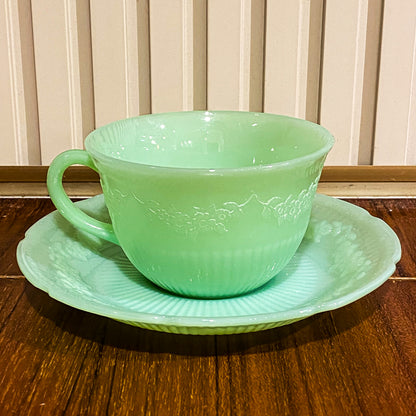FireKing Jadeite Alice Cup & Sauce (alice2)