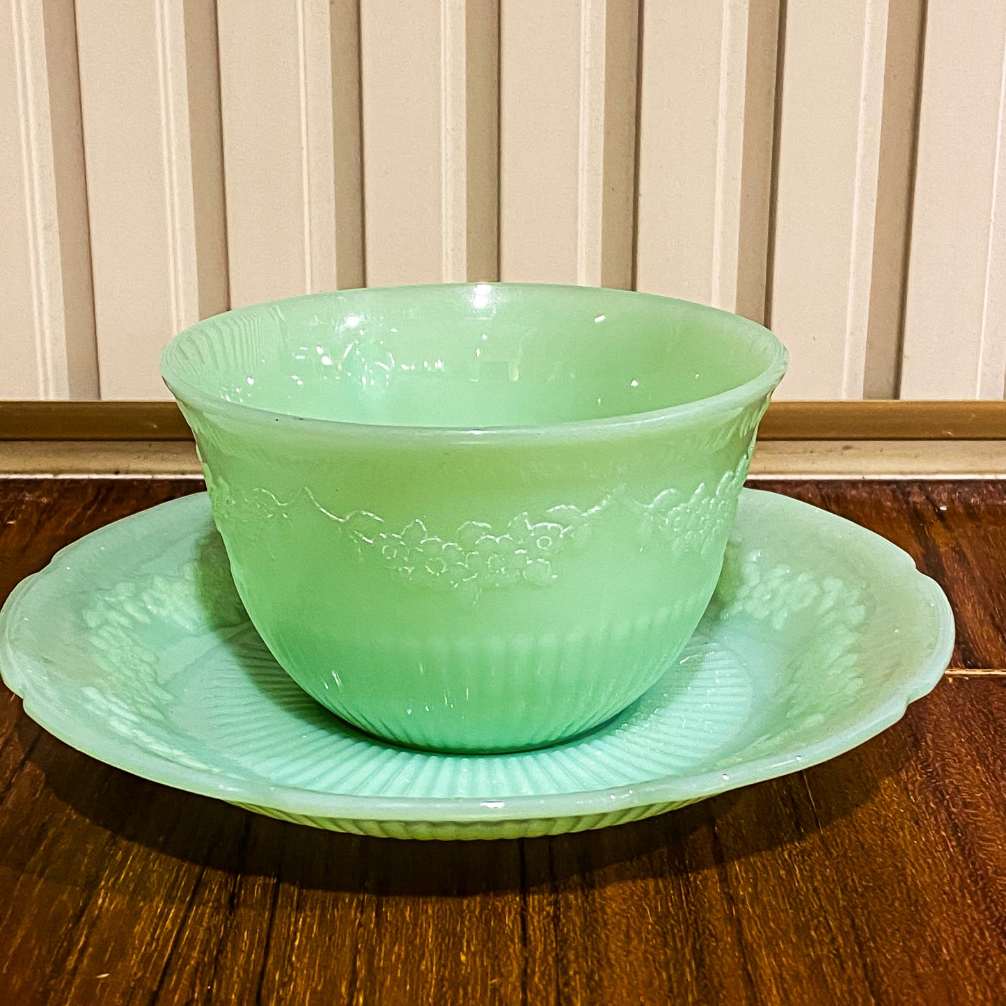 FireKing Jadeite Alice Cup & Sauce (alice2)
