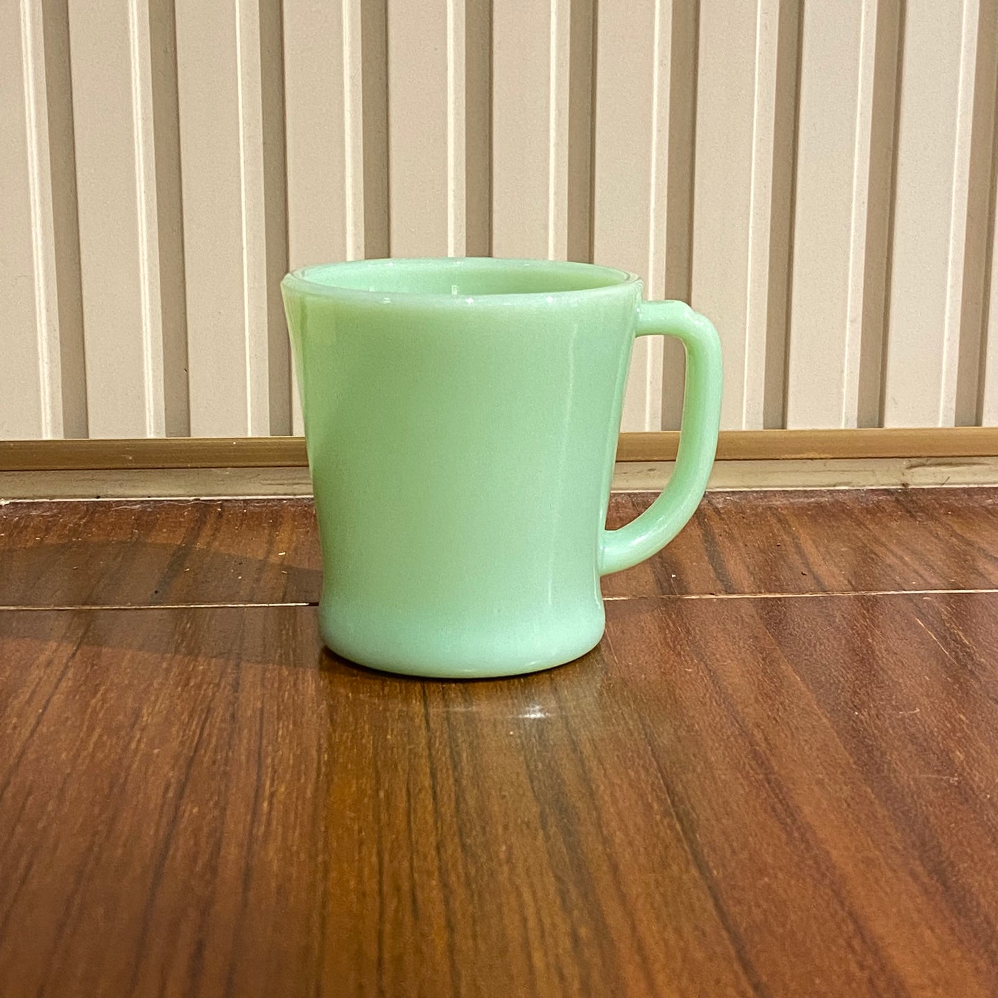 FireKing Jadeite D handle Mug, Made in USA 1960s (D2)