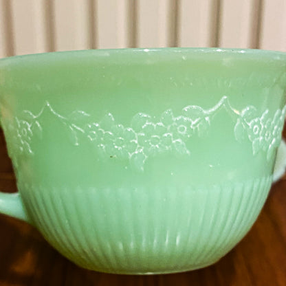 FireKing Jadeite Alice Cup & Sauce (alice2)
