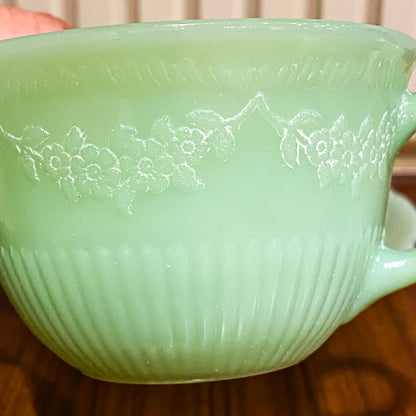 FireKing Jadeite Alice Cup & Sauce (alice2)