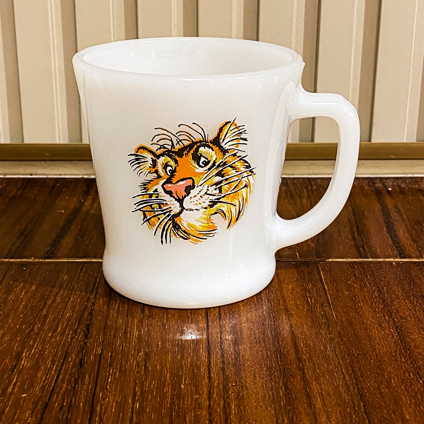 FireKing Esso Tiger D-handle Mug (ESSO1)