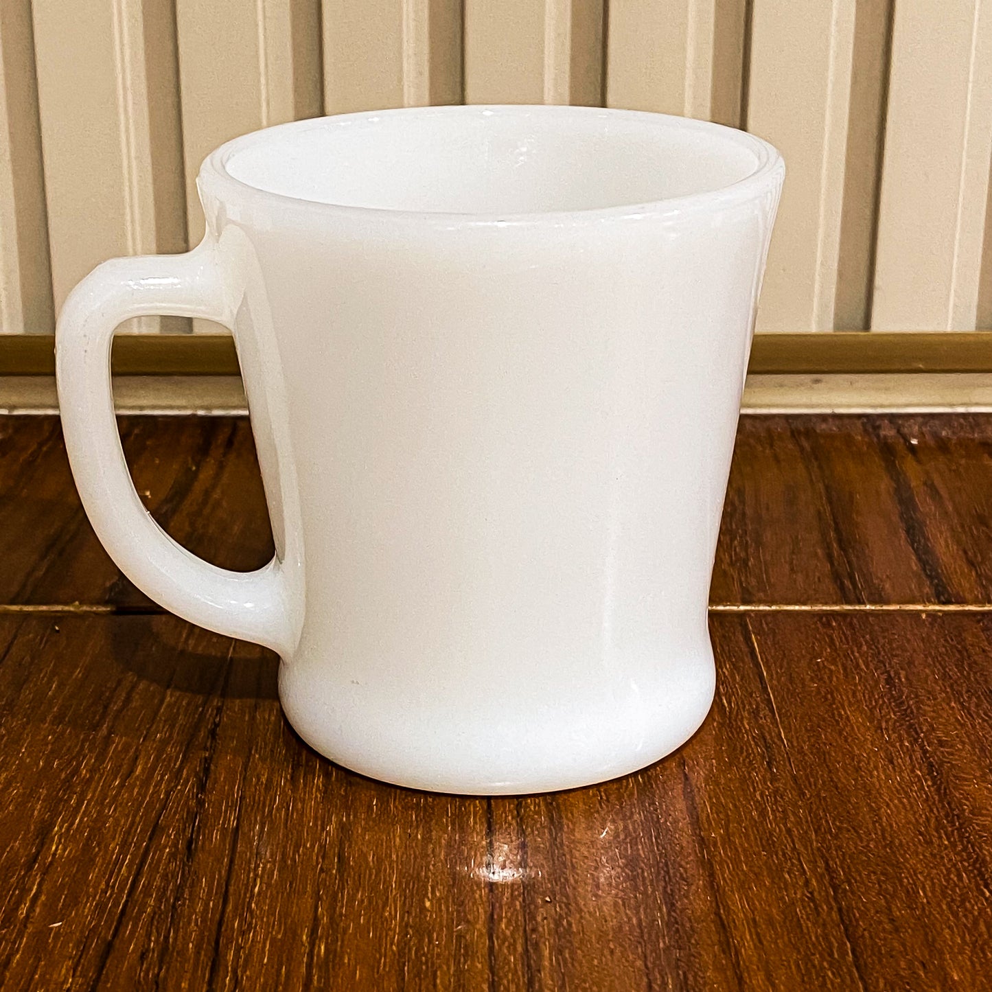 FireKing Esso Tiger D-handle Mug (ESSO2)