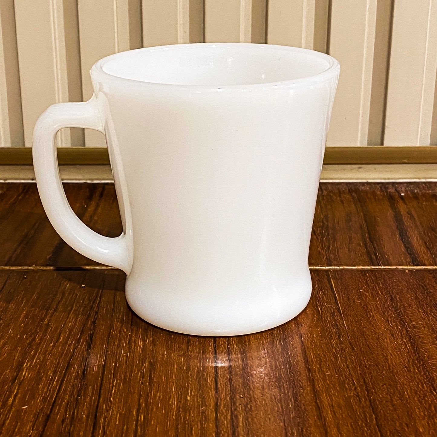 FireKing Esso Tiger D-handle Mug (ESSO3)