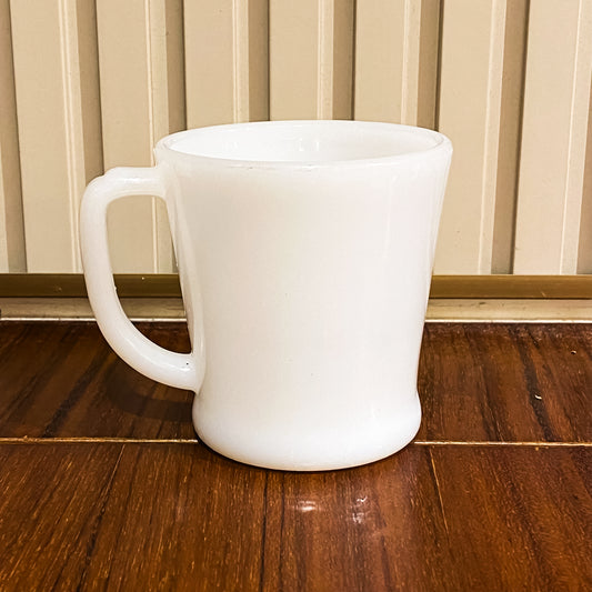 FireKing White D handle Mug, Made in USA 1960s (Wht-2）