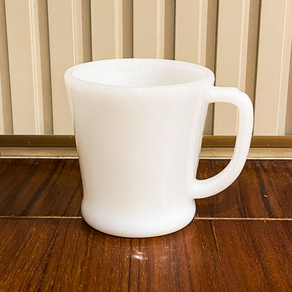 FireKing White D handle Mug, Made in USA 1960s (Wht-2）