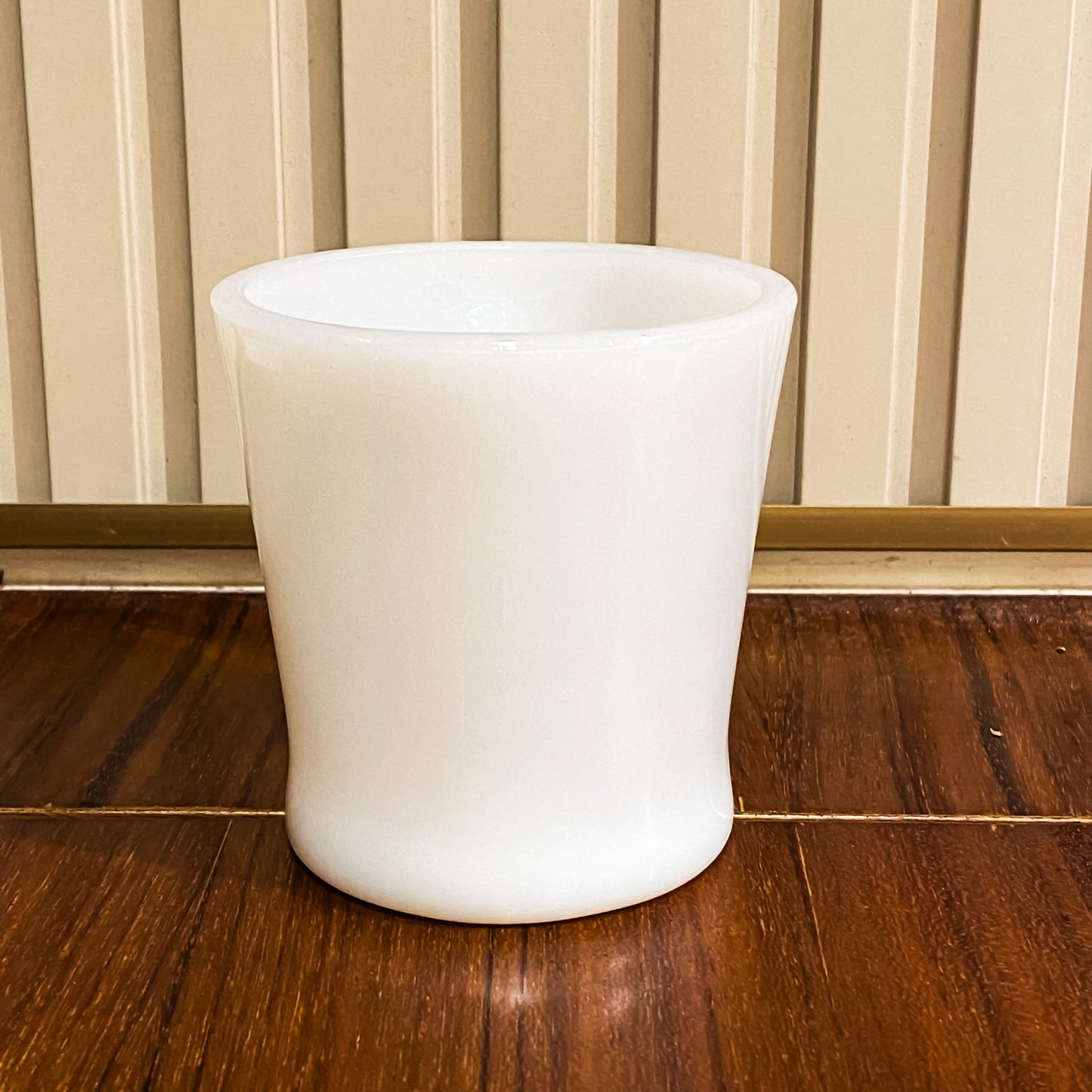 FireKing White D handle Mug, Made in USA 1960s (Wht-3）